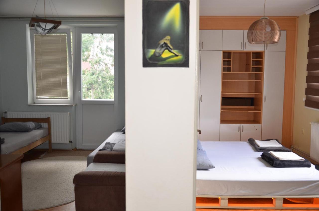 Center House Hostel Pristina Esterno foto