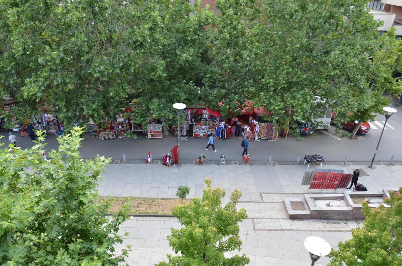 Center House Hostel Pristina Esterno foto